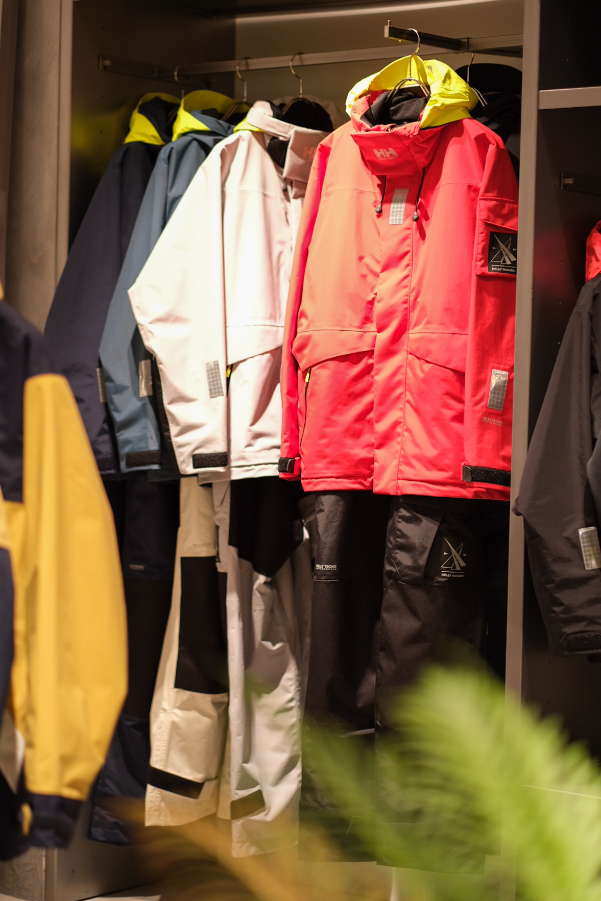 Images HELLY HANSEN (ヘリーハンセン) 原宿