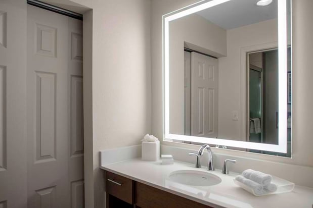 Images Homewood Suites by Hilton St. Louis - Galleria
