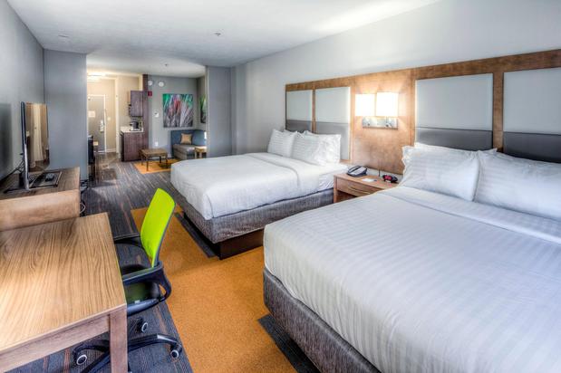 Images Holiday Inn Express & Suites Cleveland West - Westlake, an IHG Hotel