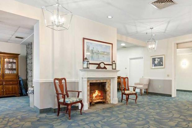 Images The Devon Senior Living