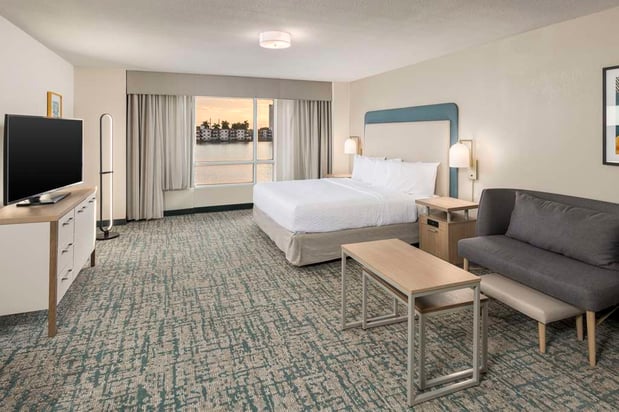 Images Homewood Suites by Hilton Miami-Airport/Blue Lagoon