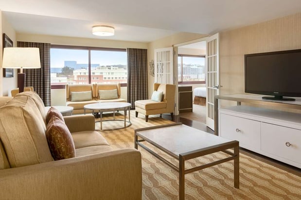 Images Embassy Suites by Hilton Boston Waltham