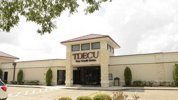 Images TDECU Lake Jackson