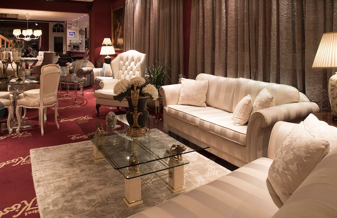 Bilder Möbel Kissling AG - Original Englische Chesterfield Sofas und Möbel in Olten