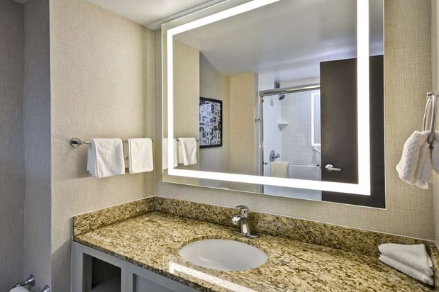 Images Embassy Suites by Hilton Charlotte