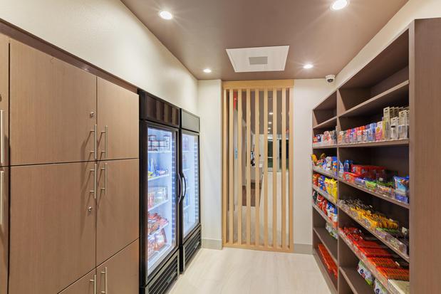 Images Holiday Inn Express & Suites Chanute by IHG