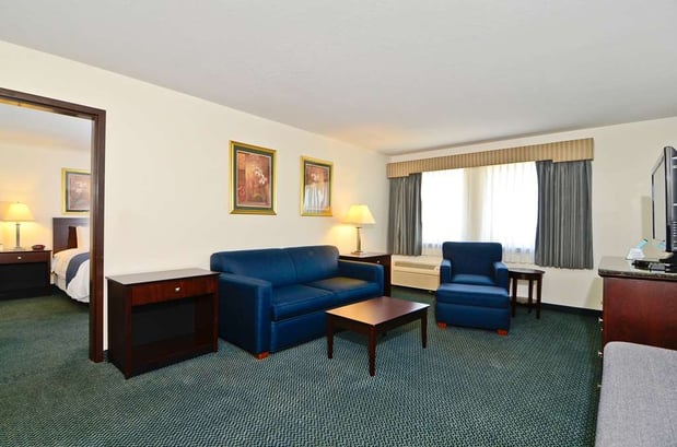 Images Best Western Gas City