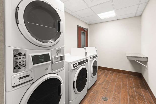 Images Hampton Inn Seekonk