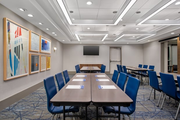 Images Holiday Inn Express & Suites Terre Haute by IHG