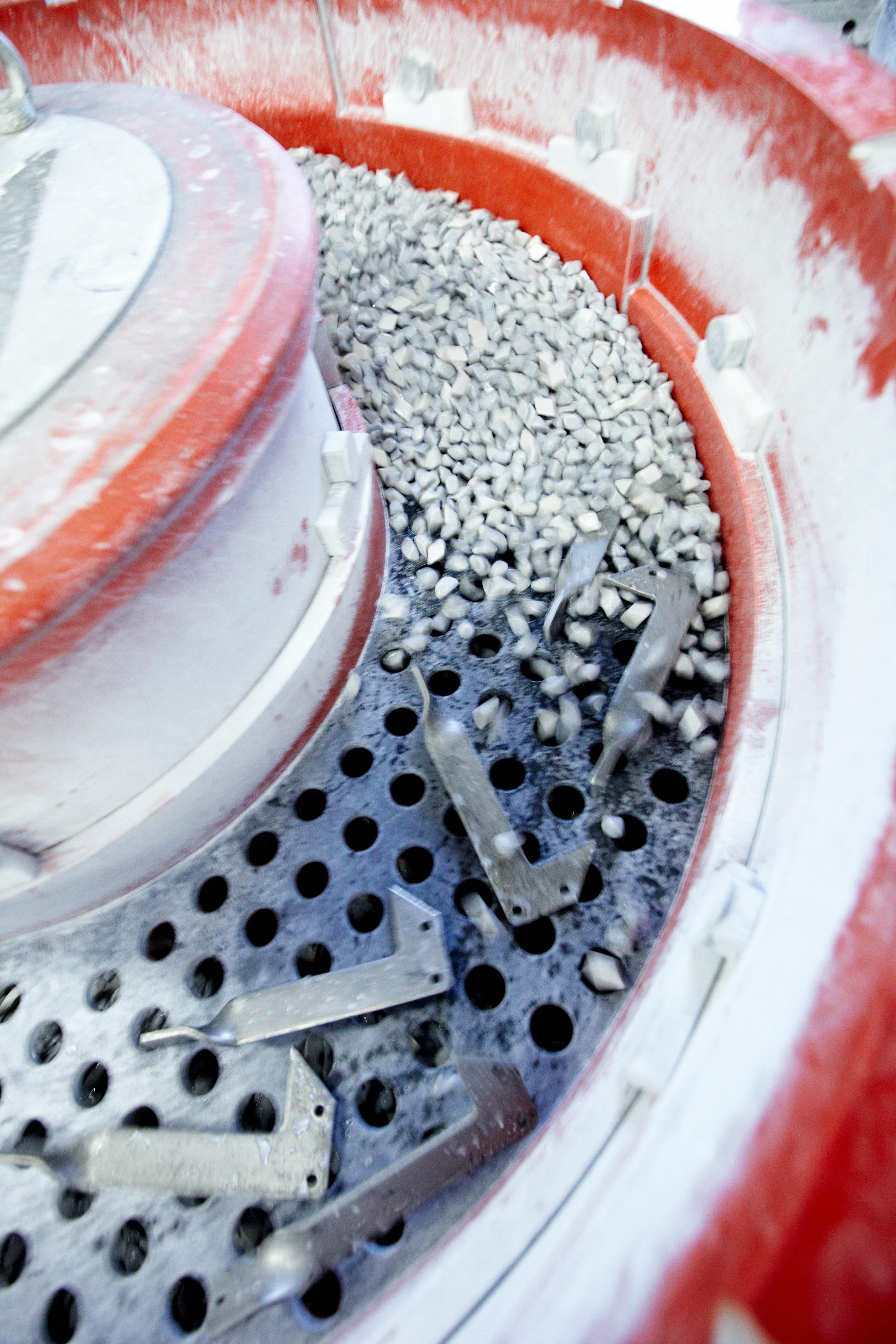 Lungmetall OHG, Hausener Strasse 47 in Kottenheim