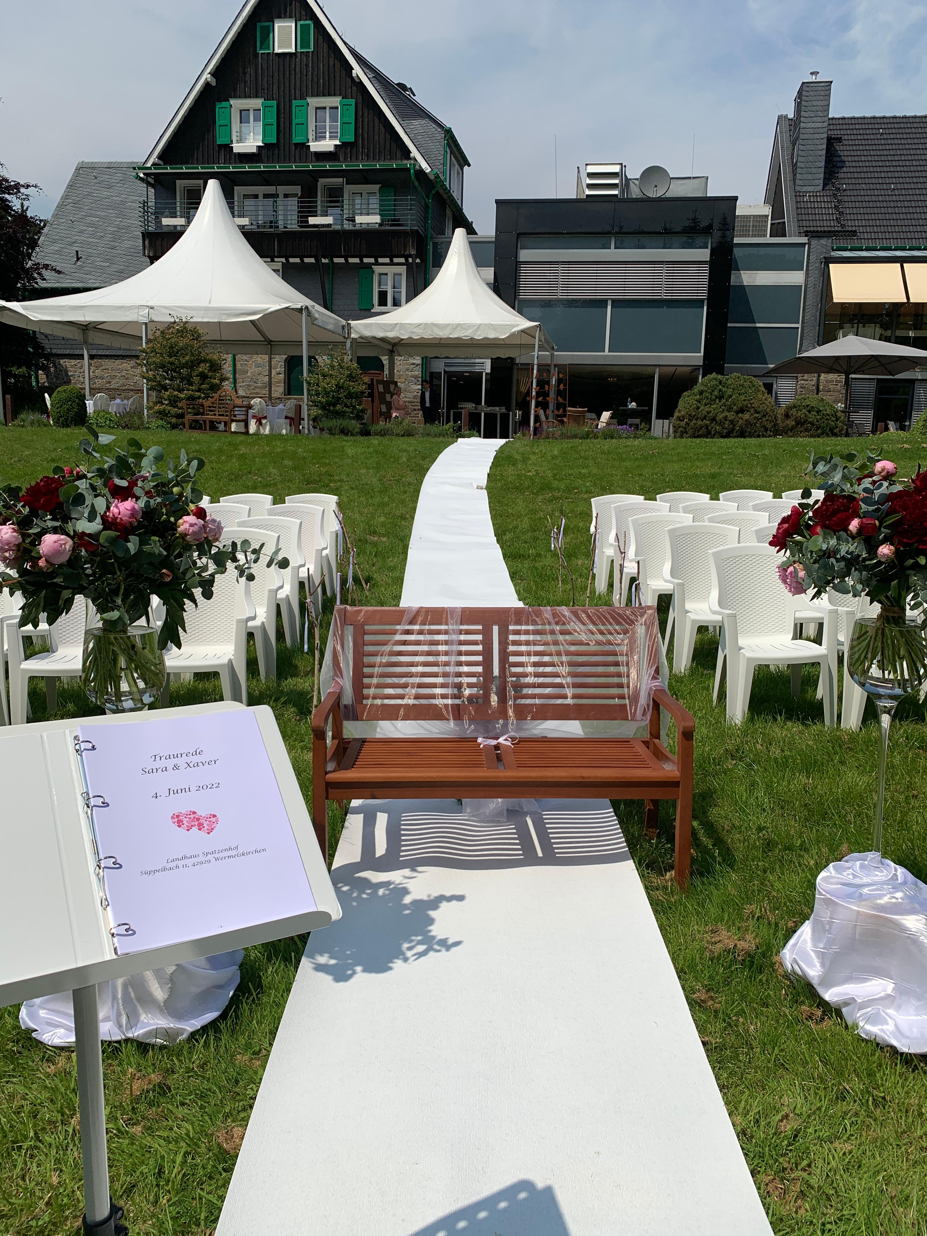 Meine Wunschtrauung  by Julia Hofmann, Eipaßstr. 71b in Solingen