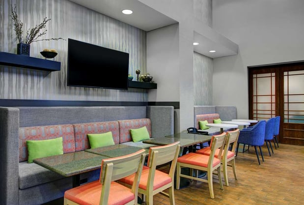 Images Hampton Inn & Suites Syracuse Dewitt