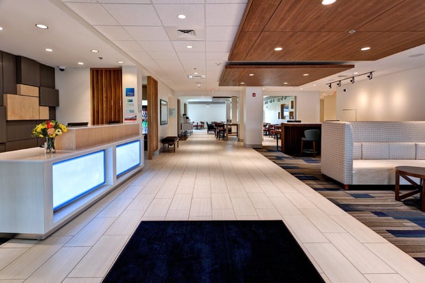 Images Holiday Inn Express & Suites Manhattan by IHG