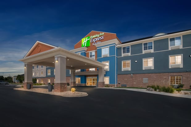 Images Holiday Inn Express & Suites Council Bluffs - Conv Ctr Area by IHG