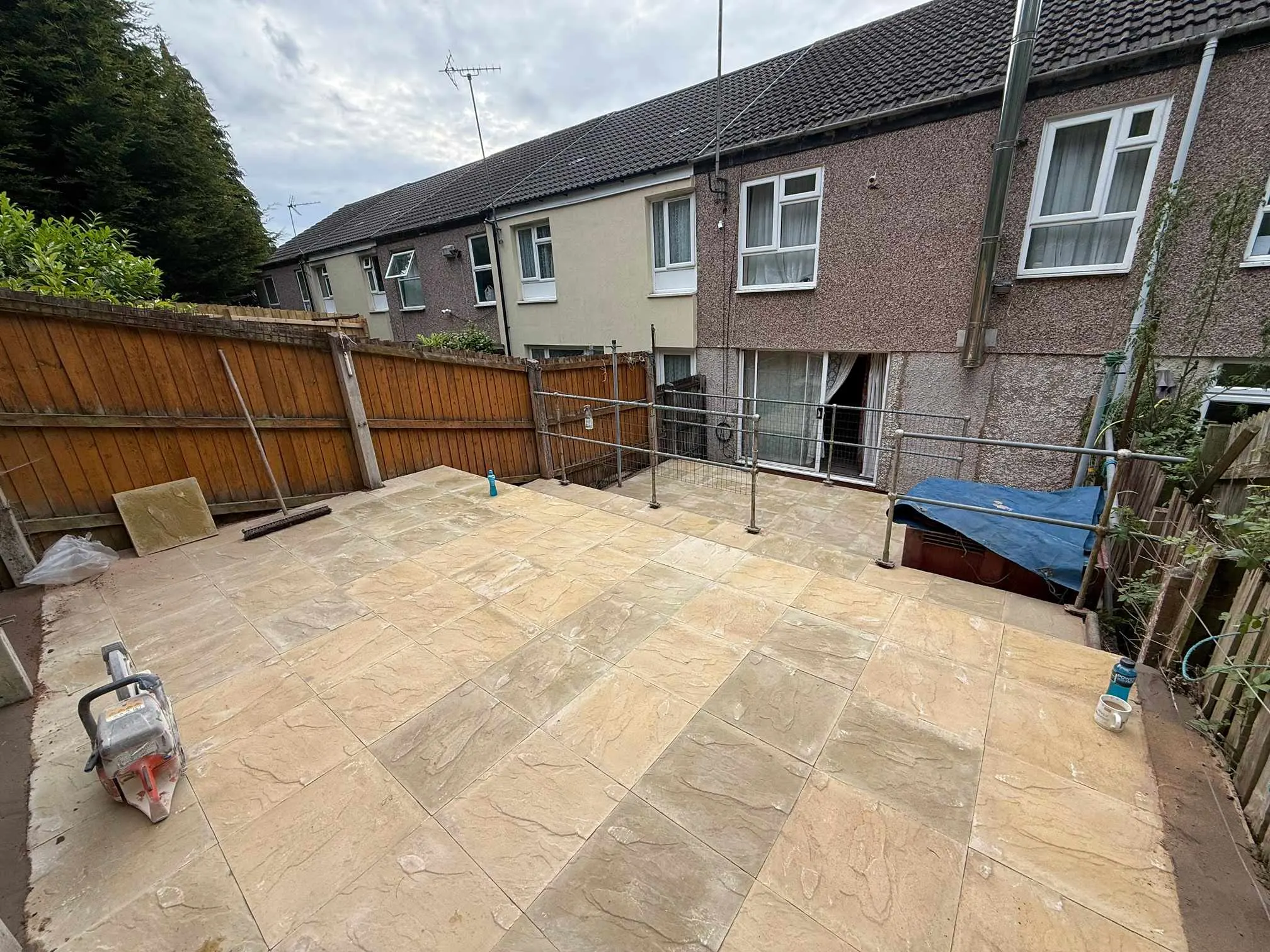 Images Dickens Heath Paving