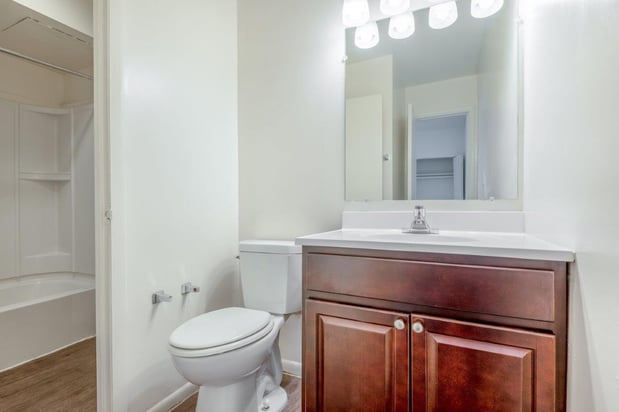 Images Briarwood Apartment Homes & Townhomes