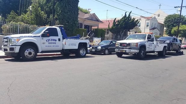 Images CJ's Tow & Transport