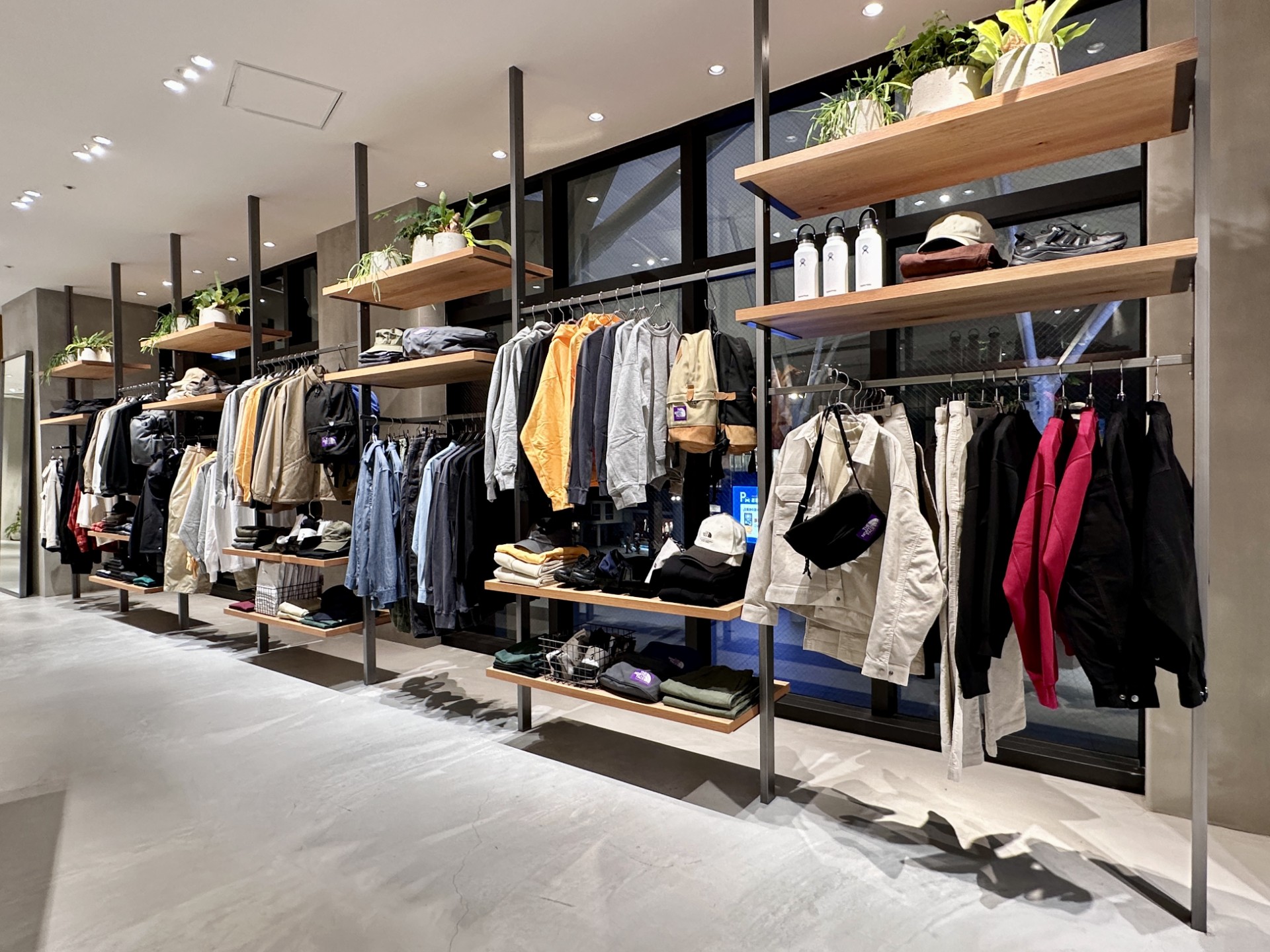 Images THE NORTH FACE+ (ザ・ノース・フェイス プラス) アミュプラザ長崎