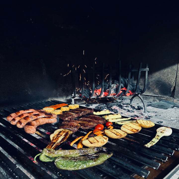 Images Tu Lugar Brasas y Tapas