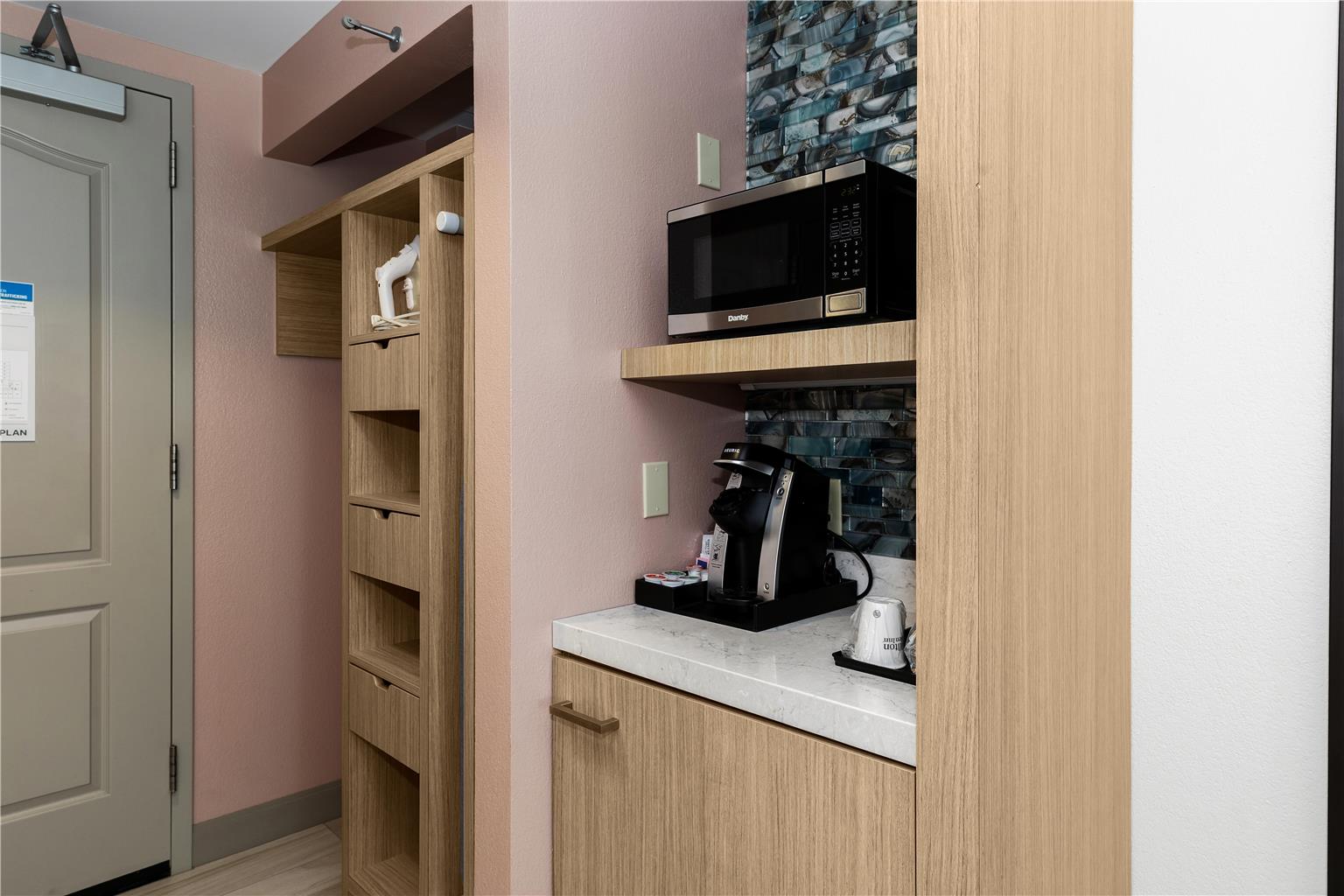 Guest room