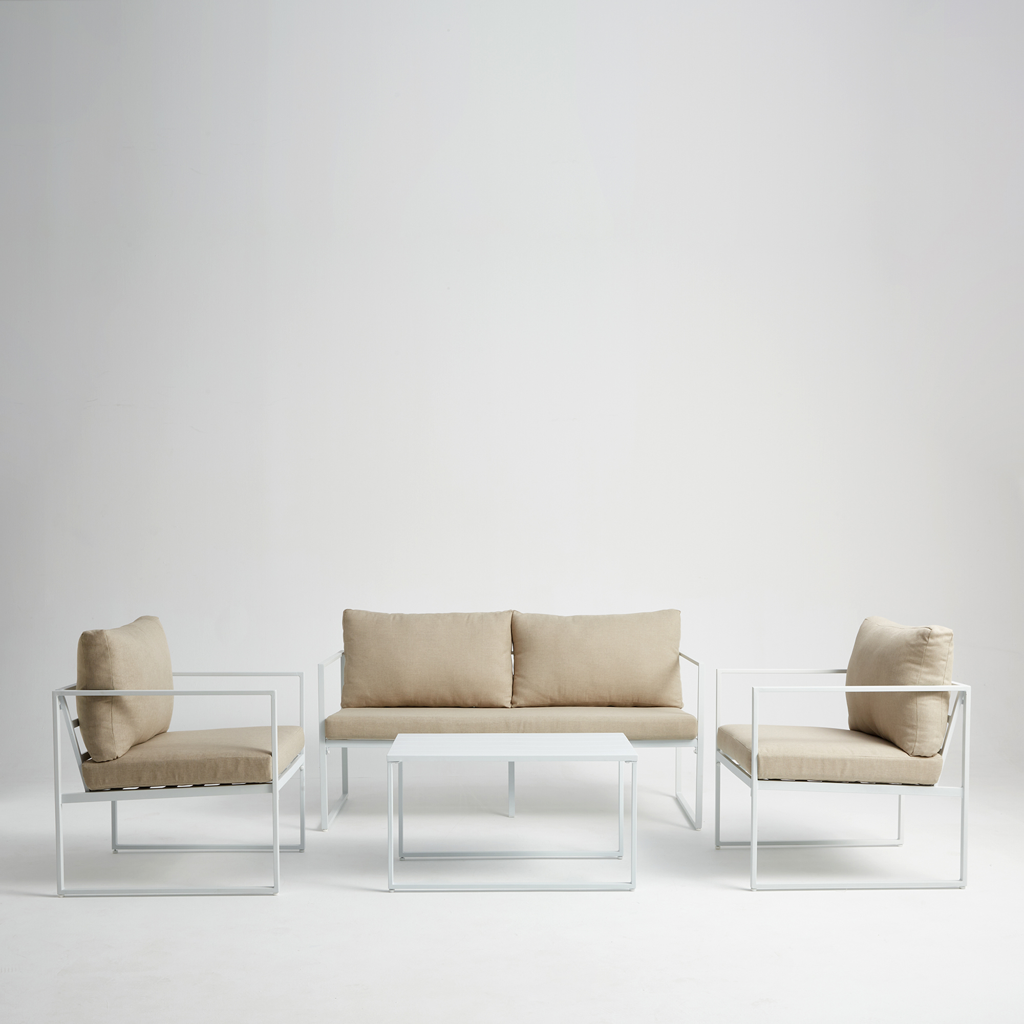 Images Lucia Ybarra Photography