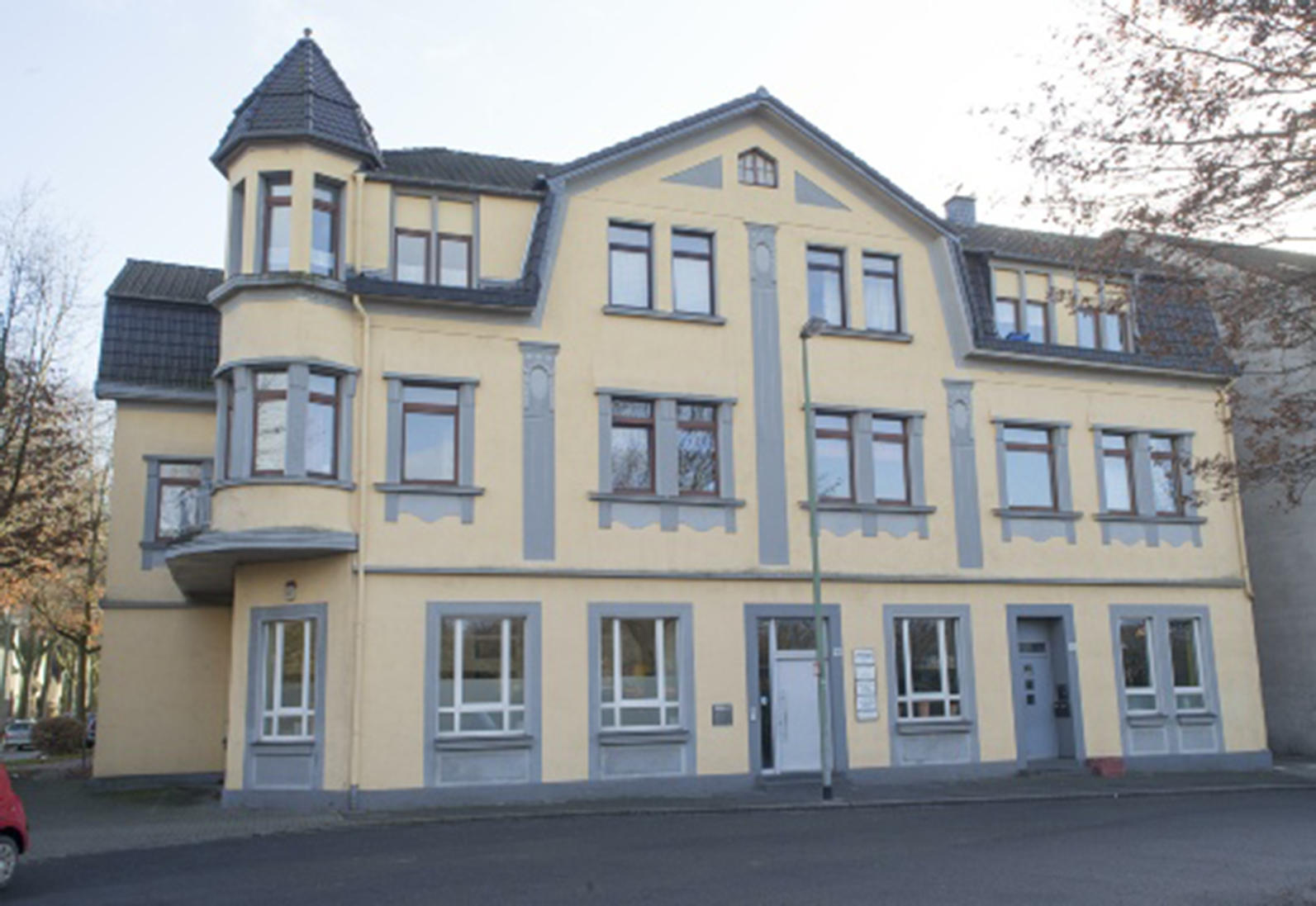 Dr. Ulrich Küppers, Sterkrader Straße 152 in Duisburg