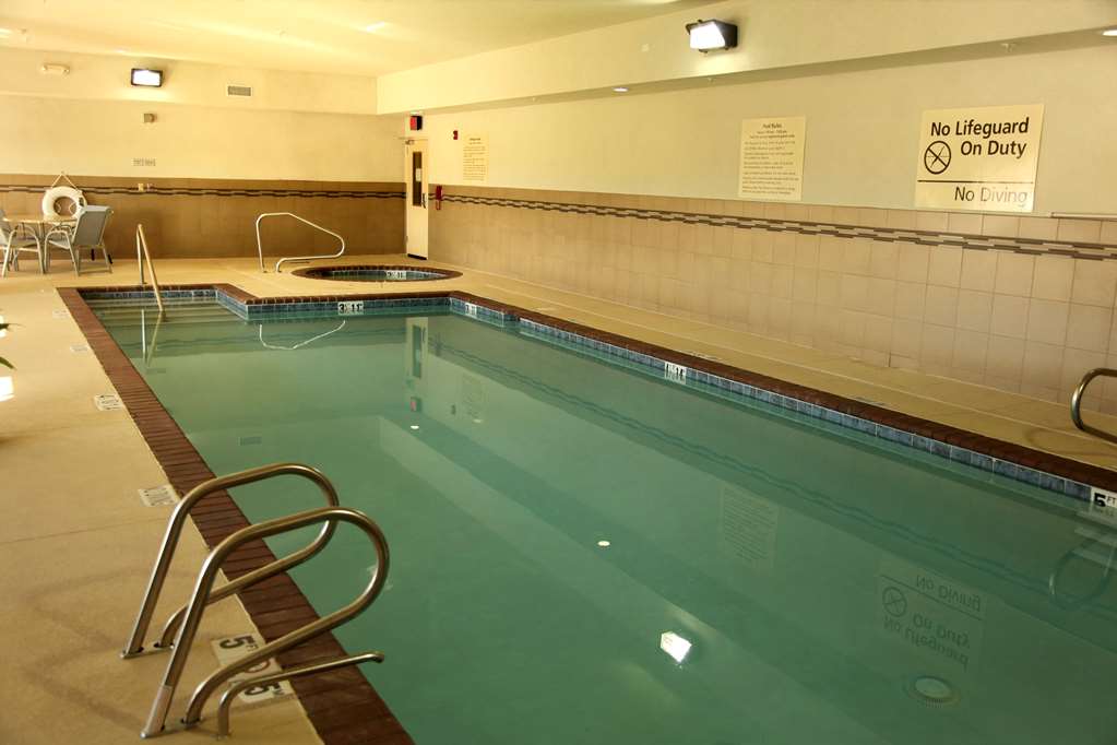Pool Hampton Inn & Suites Carlsbad Carlsbad (575)725-5700
