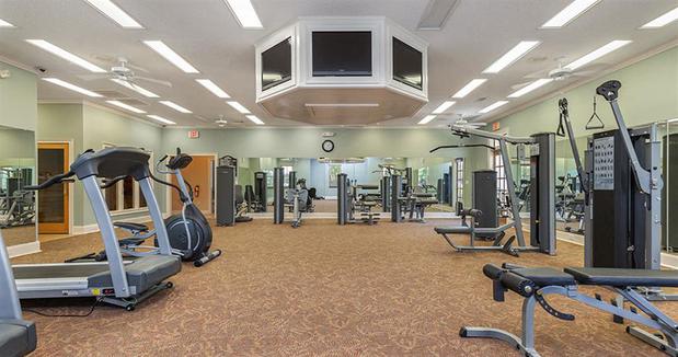 Images Bedford Parke Apartments