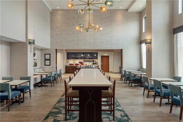 Images Hampton Inn & Suites Tampa Busch Gardens Area