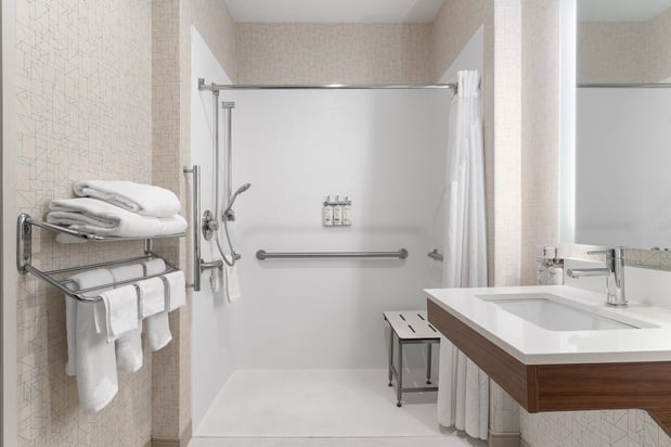 Images Holiday Inn Express & Suites Coralville by IHG