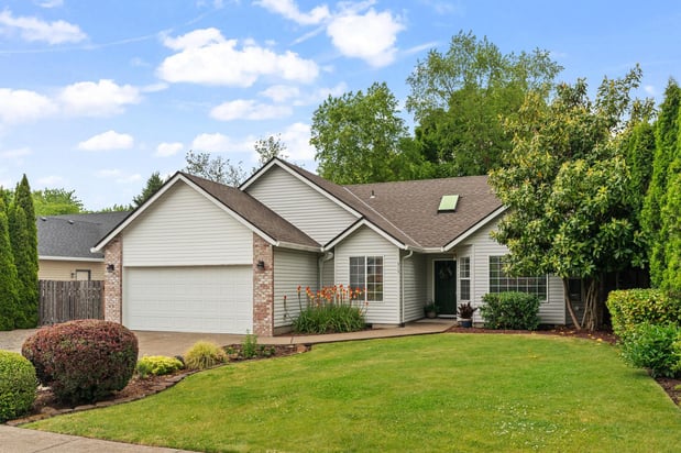 Images Christina Hamilton, REALTOR | Re/Max Equity Group