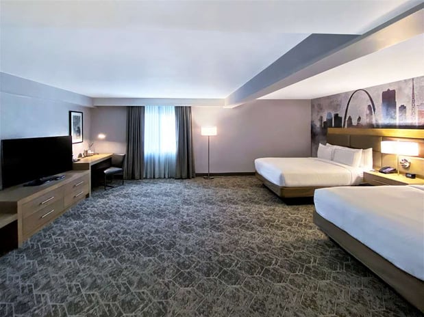 Images DoubleTree by Hilton St. Louis Airport