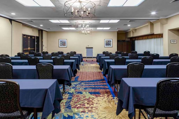 Images Embassy Suites by Hilton Kansas City Plaza