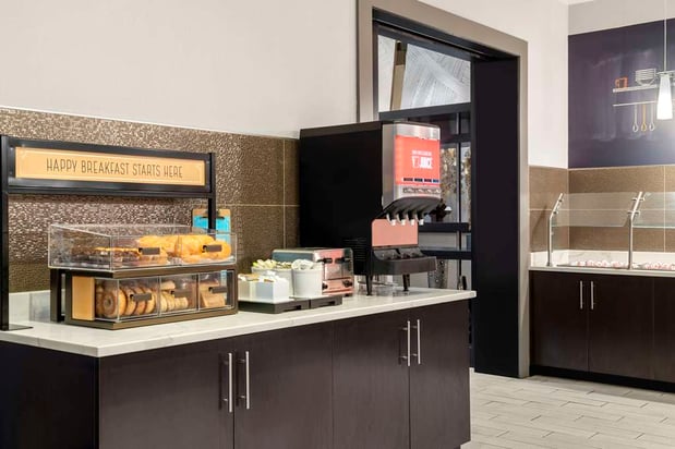 Images Hampton Inn & Suites Worcester