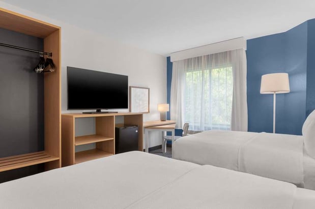 Images Spark by Hilton Orlando near SeaWorld