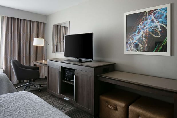 Images Hampton Inn & Suites Hudson