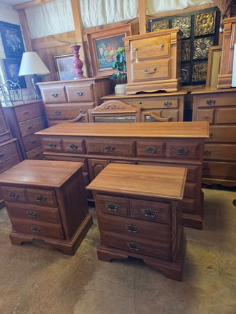 Images Mary's Cozy Home Furnishings