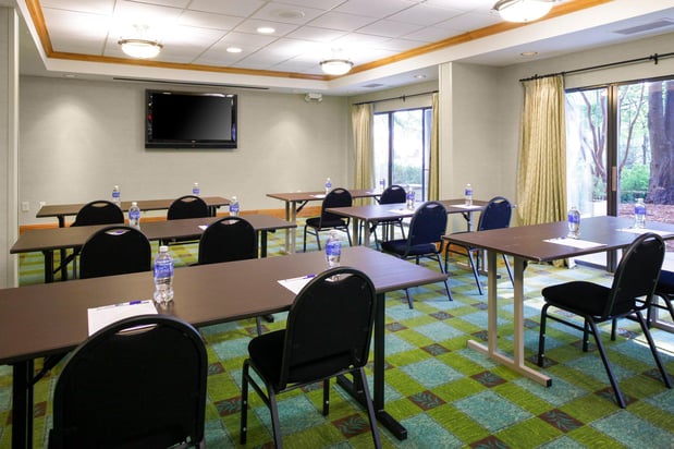 Images Holiday Inn Express & Suites Atlanta Buckhead by IHG