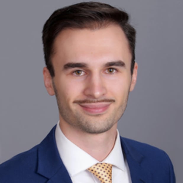 Images Edward Jones - Financial Advisor: Hunter M Romanoff, CFP®