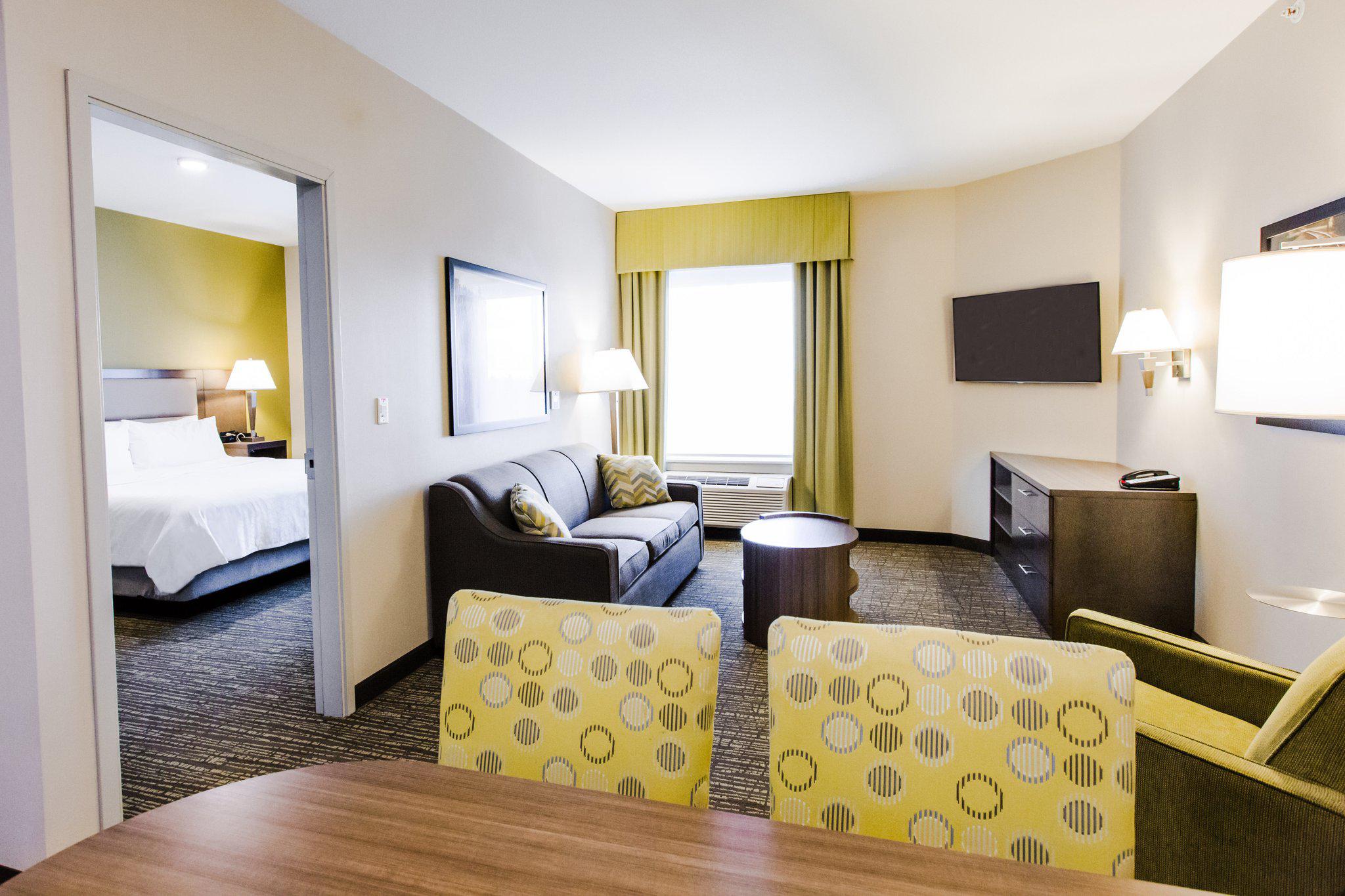 Images Candlewood Suites West Edmonton - Mall Area, an IHG Hotel