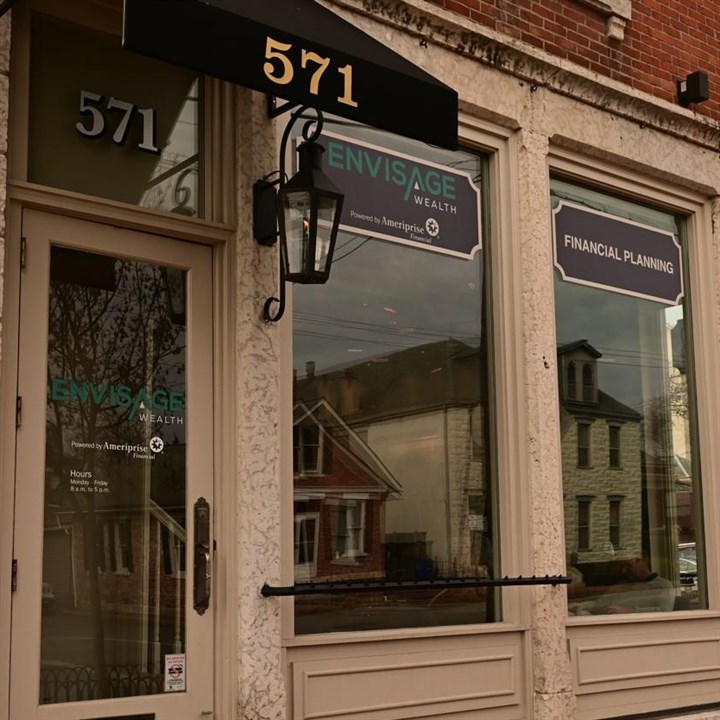 Images Jessica Simpson - Private Wealth Advisor, Ameriprise Financial Services, LLC