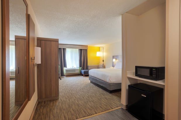 Images Holiday Inn Express & Suites Raleigh North - Wake Forest by IHG