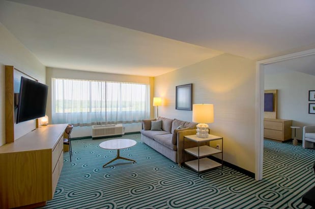 Images DoubleTree by Hilton Clarksville Riverview