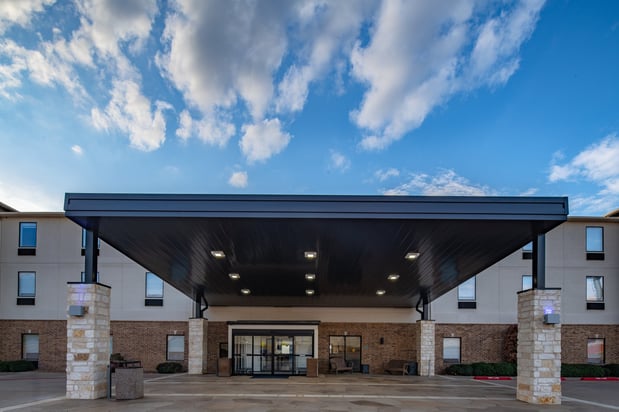 Images Holiday Inn Express & Suites N Waco Area - West by IHG