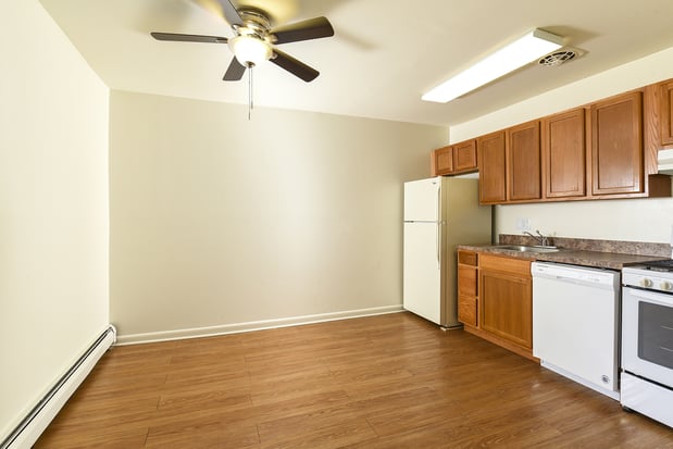 Images Mill Creek Village Apartments