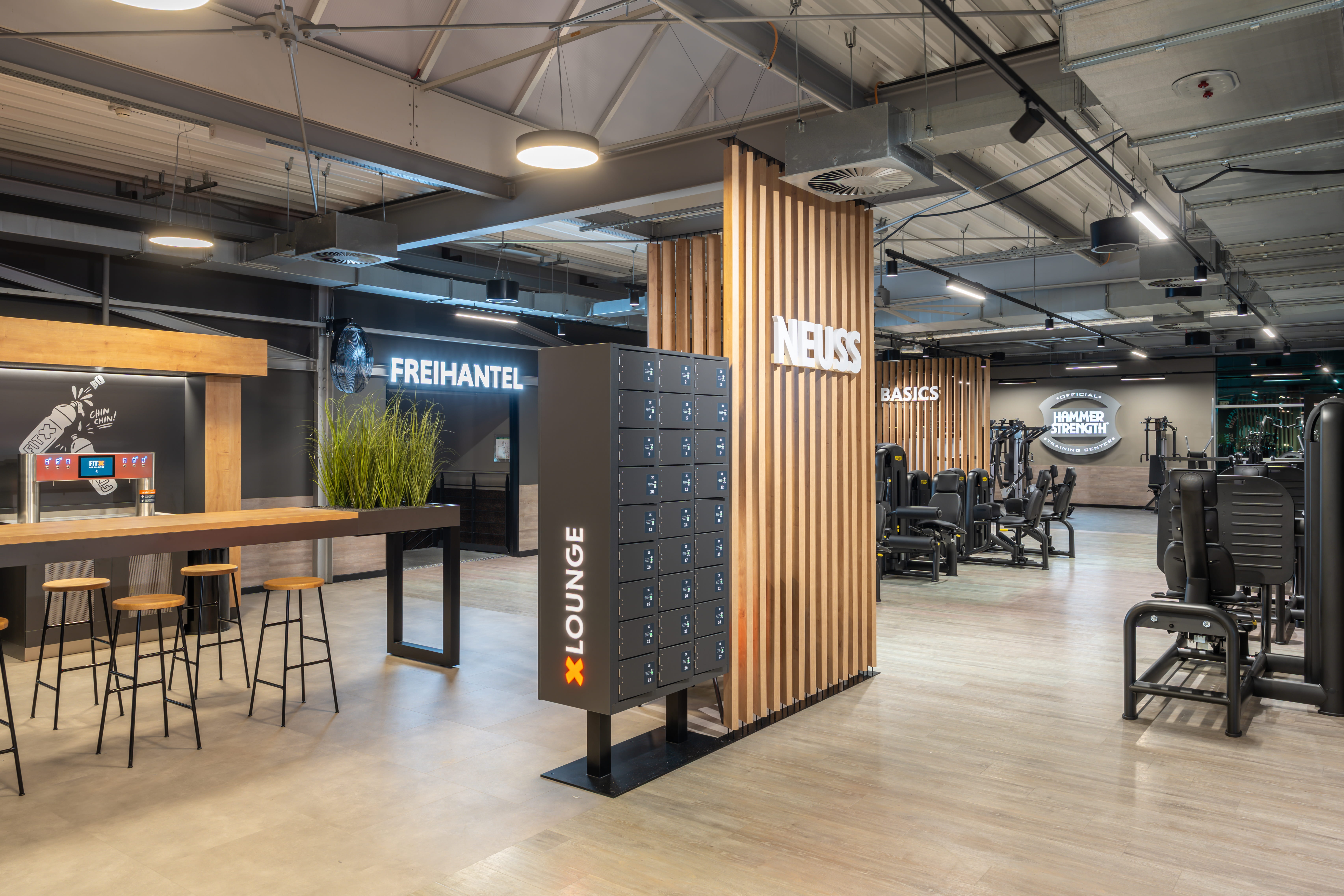 FitX Fitnessstudio, Rheinstraße 7 in Neuss