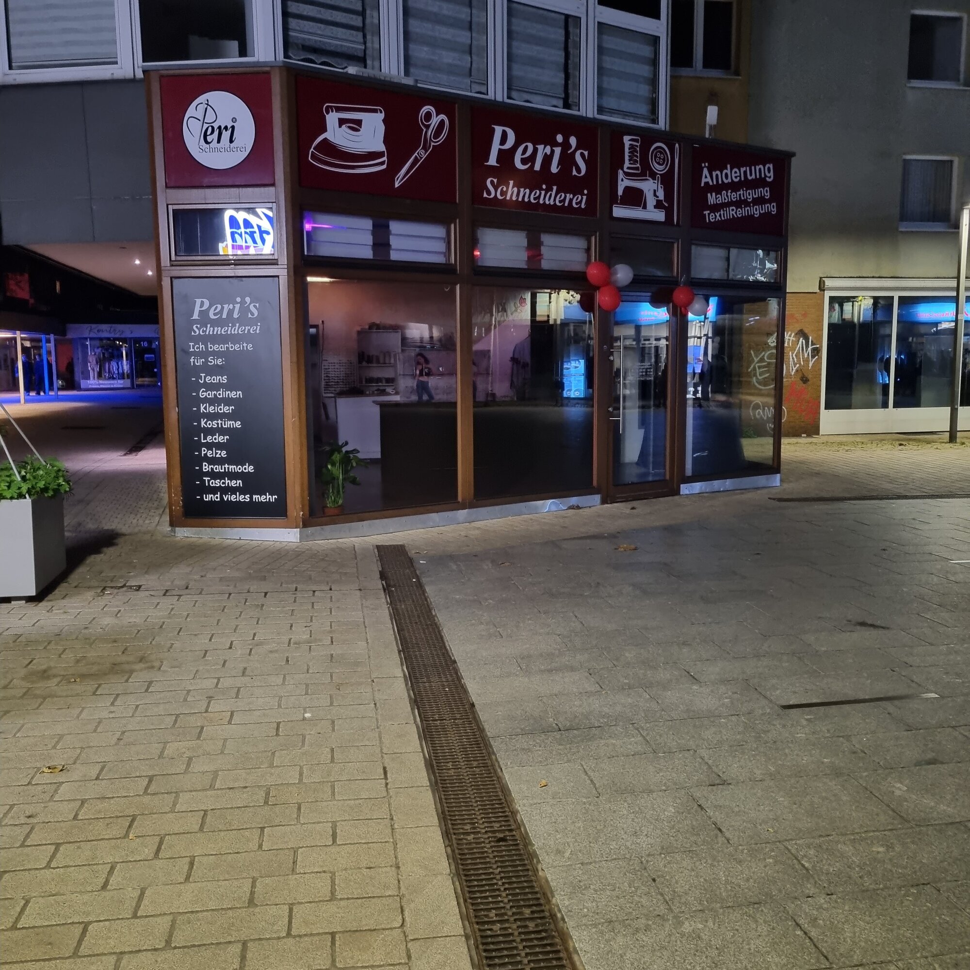Peris Schneiderei, Willy-Brandt-Platz 14 in Kamen