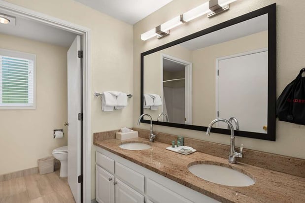 Images Best Western Inn at Face Rock