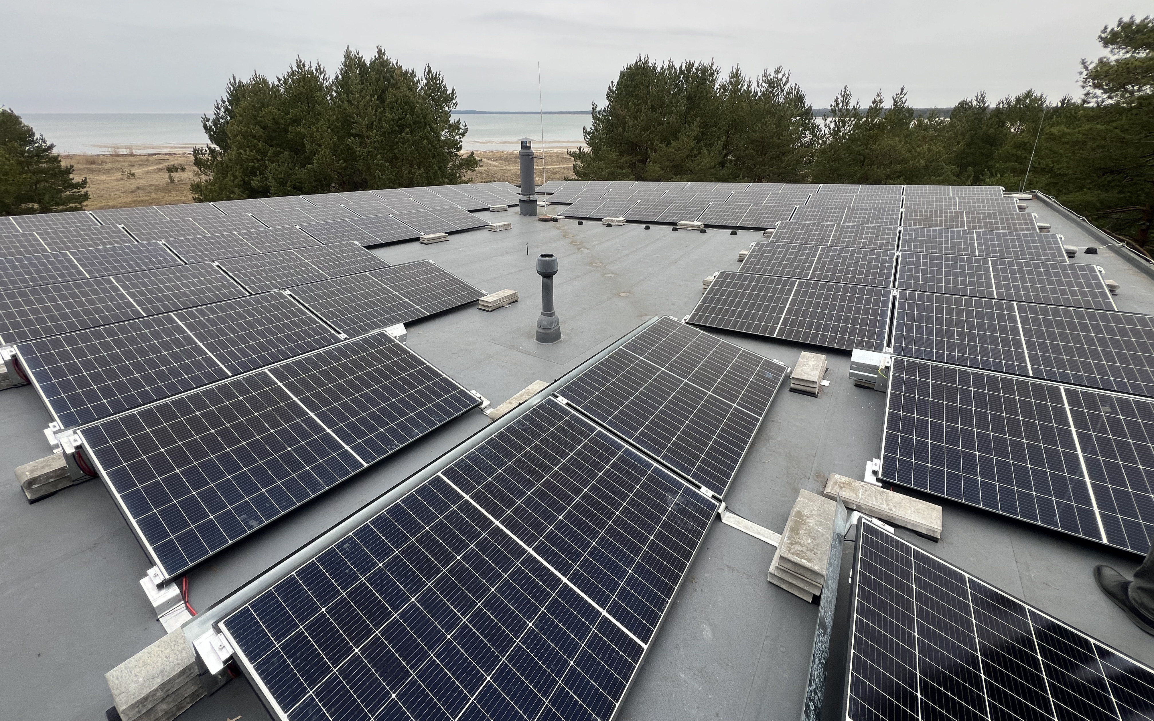 Päikeseenergia süsteemid ärihoonetele aitavad vähendada kulusid ja parandada ESG näitajaid.