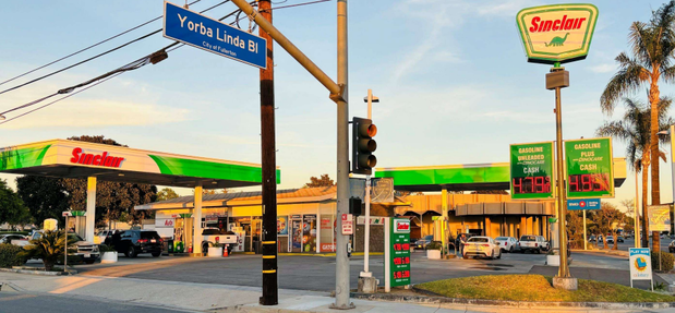 Images Sinclair Gas Station